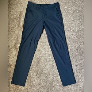 31 waist/ 30 length 
ABC classic fit